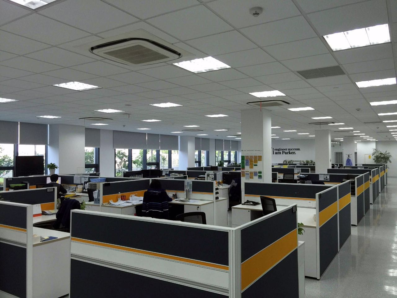 Central air-conditioning works for office buildings