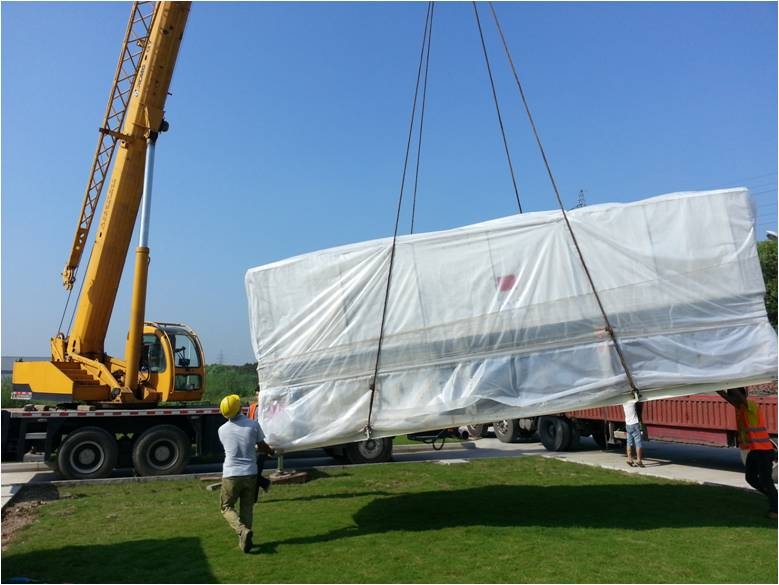 Outdoor unit lifting
