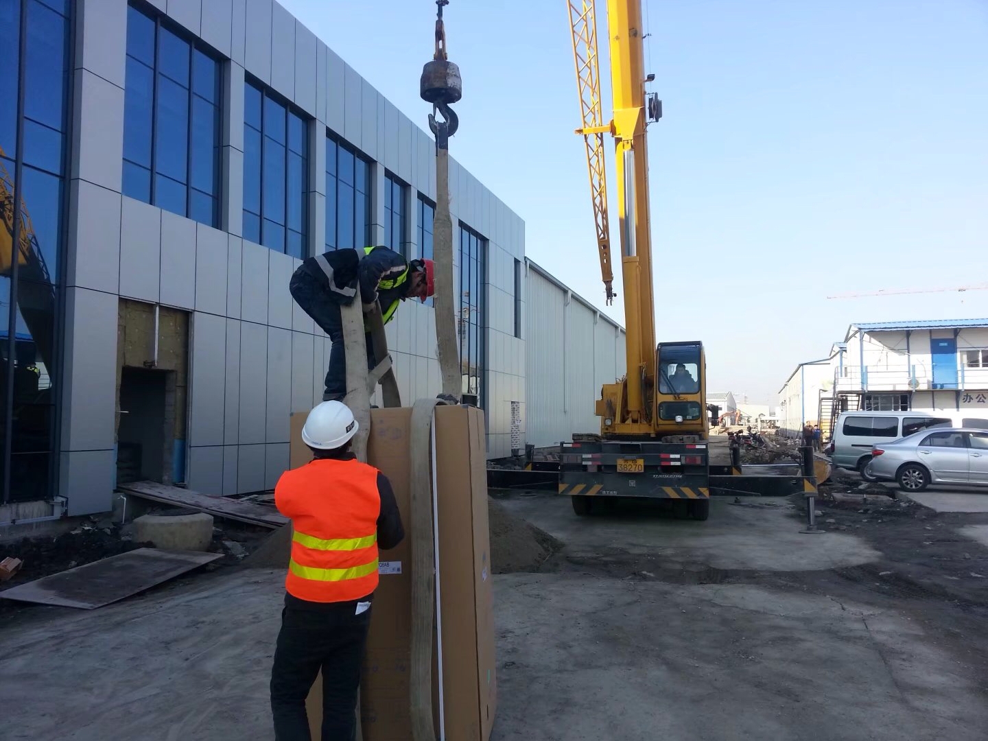 H-beam, air-conditioning chassis lifting