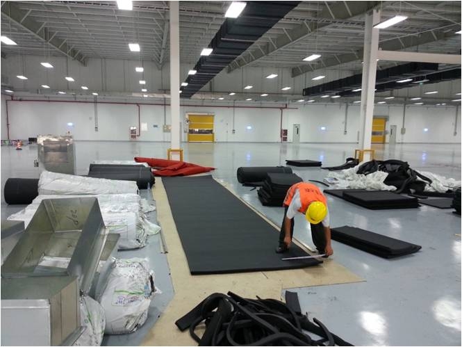 Duct insulation and assembly work